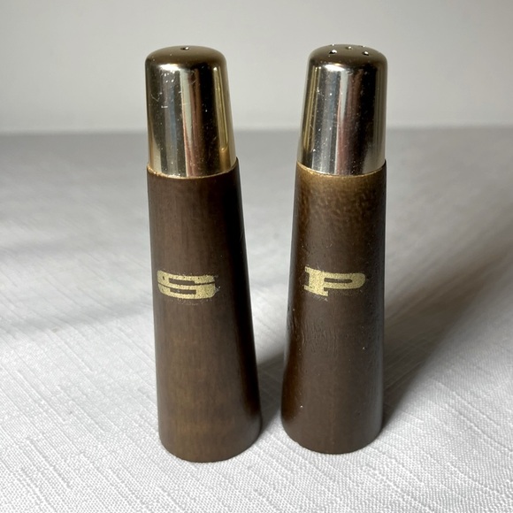 Vintage Wood Salt & Pepper Shakers Mid Century Modern Cone Shaped Wood - Picture 1 of 3